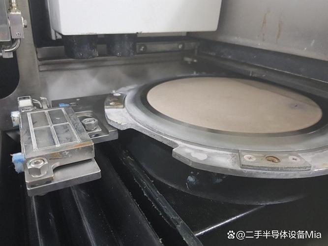 disco 作為半導(dǎo)體加工設(shè)備領(lǐng)域的佼佼者,這款 dad522 晶圓切割機(jī)在
